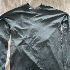 Lululemon Metal Vent Tech 2.0 long sleeve